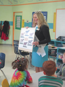 Oregon Dairy Princess Emma Miller teaching at school